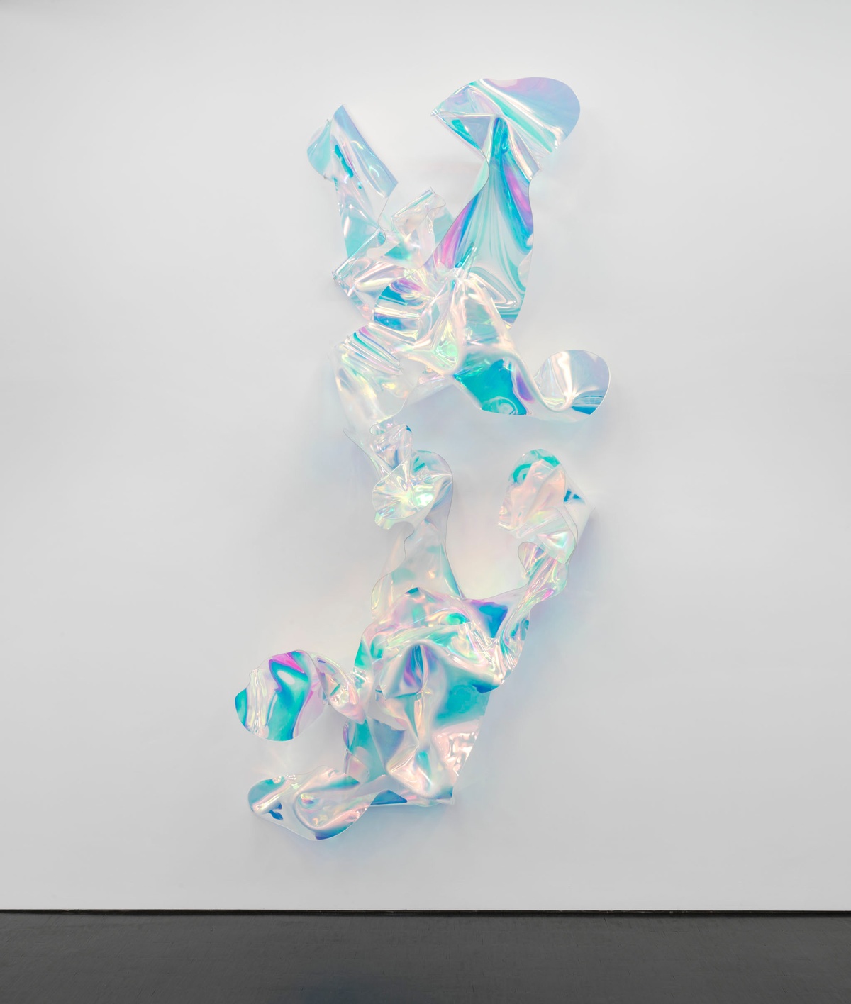 Ziwa, 2020acrylic glass284 x 140 x 41cm